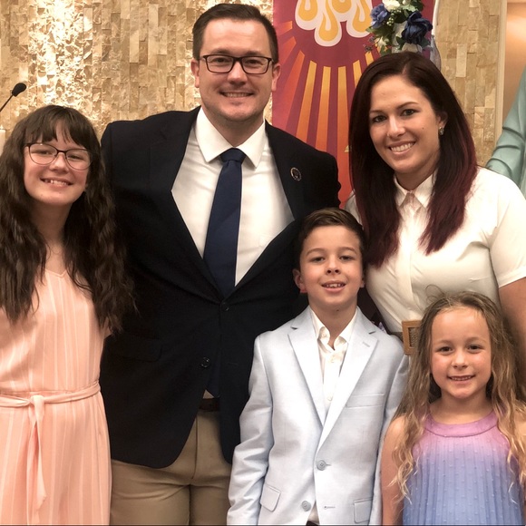 Meet your Posher, Theresa - Picture 3 of 7